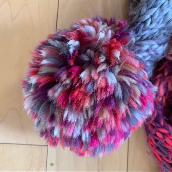 American Rag Hat And Scarf Set - Picture 3 of 5